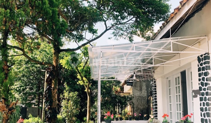 Jual Rumah Belanda Terawat Lokasi Strategis di Sayap Riau Bandung Dekat Gedung Sate Jual Rumah Belanda Terawat Lokasi Strategis di Sayap Riau Bandung Dekat Gedung Sate