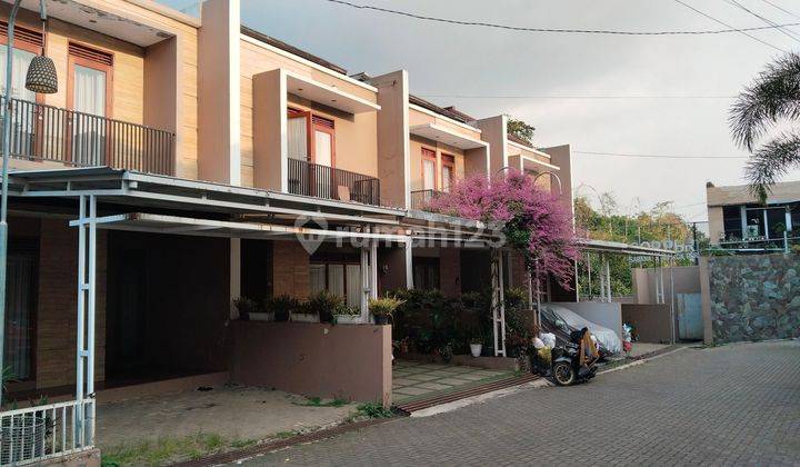 JUAL CEPAT..Edisi Pindah Tugas..Rumah Full Furnish LUAS MURAH di Sayap Gegerkalong Sarijadi Ciwaruga
Bandung 2