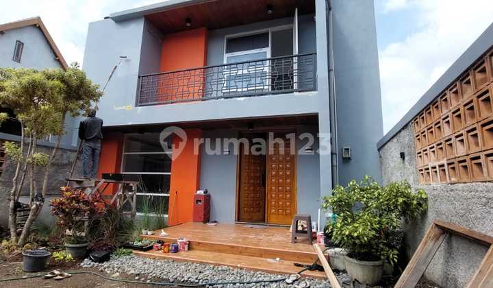 Sell 3-Story Villa House at Affordable Price in Sayap Setiabudi, North Bandung 2