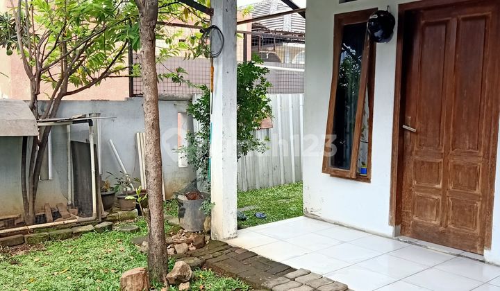 Sell Spacious House in Hook Position at an Affordable Price in Cisaranten Arcamanik, Bandung 2