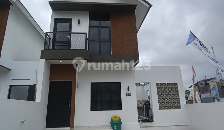 Lagi Promo!!!Jual Rumah 2 Lantai Dp dan Cicilan Ringan Dekat Kota Cimahi