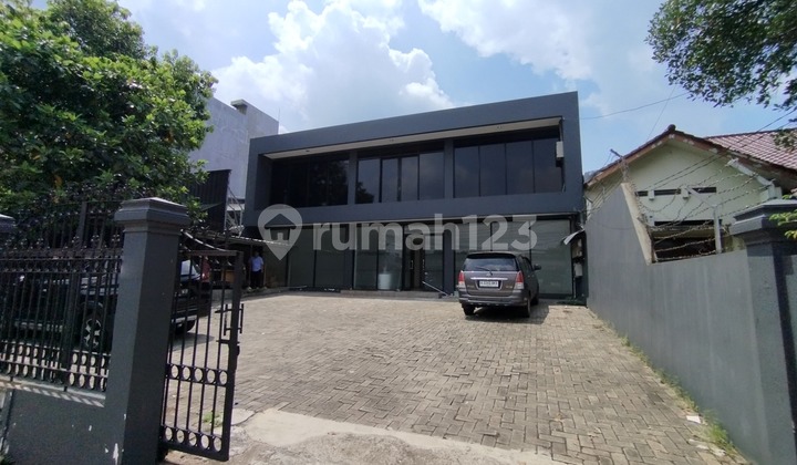 Eksklusif.. Gedung Kantor Bagus 2 Lantai Veteran Raya, Jaksel