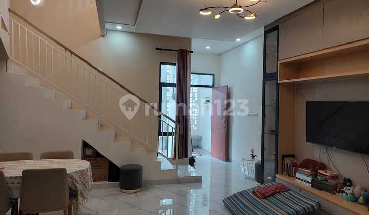 Dijual Rumah Bagus, Full Furnish, Bebas Banjir di Dalam Komplek 2