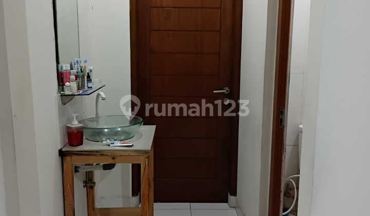 Rumah Terawat, Bebas Banjir, Lokasi Strategis di Bintaro Sektor 9 2