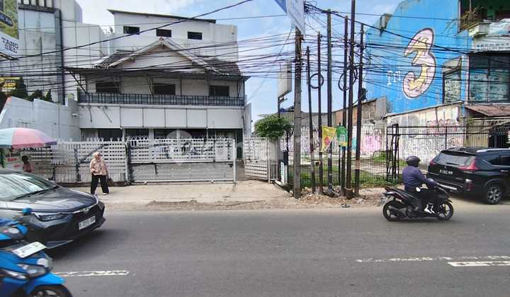 Old Building, Land Calculation, Large Land, Very Strategic Location on Jl. Ir. H. Juanda