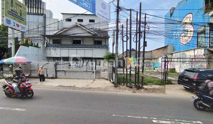 Gedung Lama Htg Tanah, Murah, Tanah Luas, Sangat Strategis Di Jl. Ir. H. Juanda