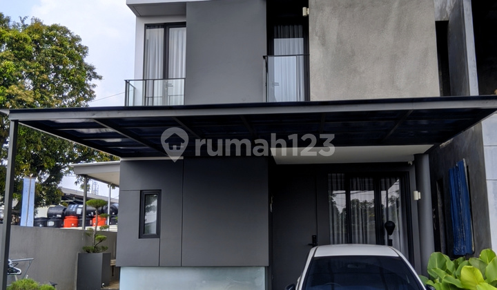 Rumah Brand New, Bebas Banjir, 1 Langkah Akses Tol. Rumah Brand New, Bebas Banjir, 1 Langkah Akses Tol.