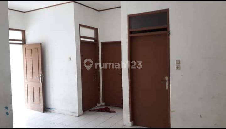 Disewakan Rumah Cocok Untuk Ditinggali gudang di Taman Kopo Indah 1