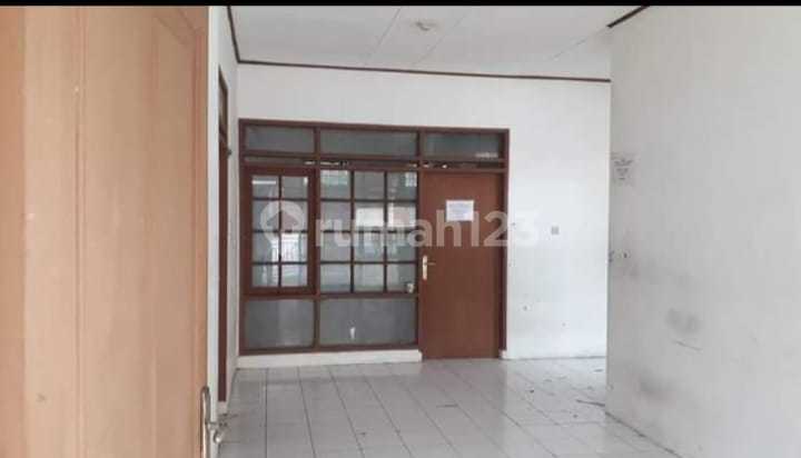 Disewakan Rumah Cocok Untuk Ditinggali gudang di Taman Kopo Indah 6