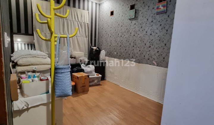 Dijual Rumah 2 Lantai di Singgasana Pradana 2