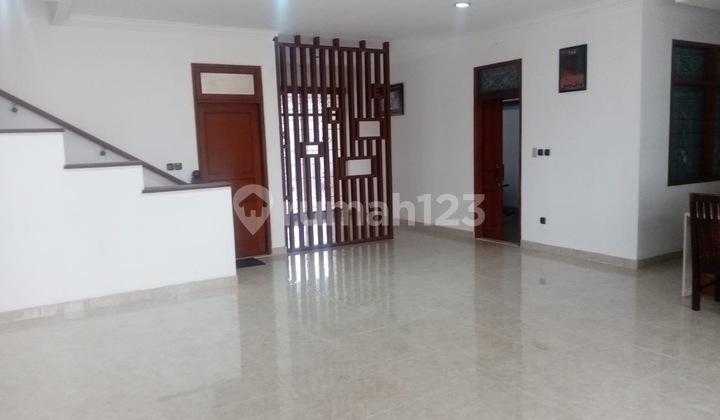 Jual Rumah Nyaman Siap Huni di Taman Sakura Soekarno Hatta