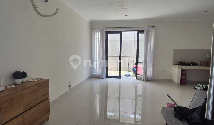 Disewakan Rumah Semi Furnish di Podomoro Park, Amagriya