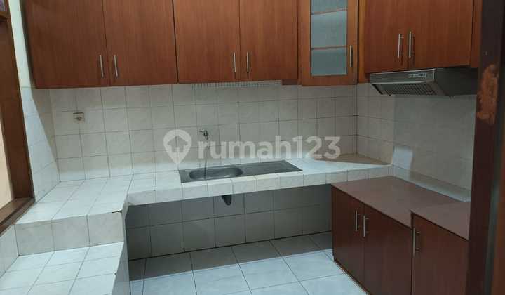 Sewa Rumah Besar Terawat di Taman Kopo Indah Tki 2 2