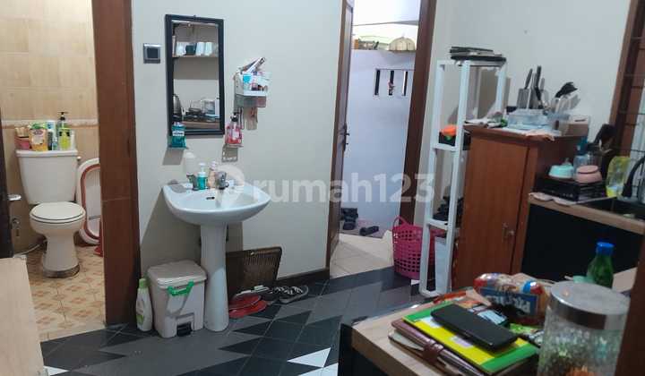 DI JUAL Rumah Besar,  Nyaman, Sejuk, Siap Huni. Di Pelajar Pejuang, KH. A. Dahlan 2