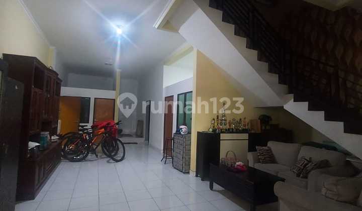 Dijual Rumah Kokoh Cocok untuk Segala Usaha di Pusat Kota Alun-Alun Bandung
