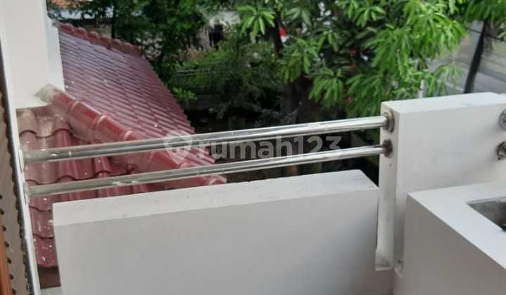 For Sale: 2-Story House Ready to Occupied, Main Road Sriwijaya. 2