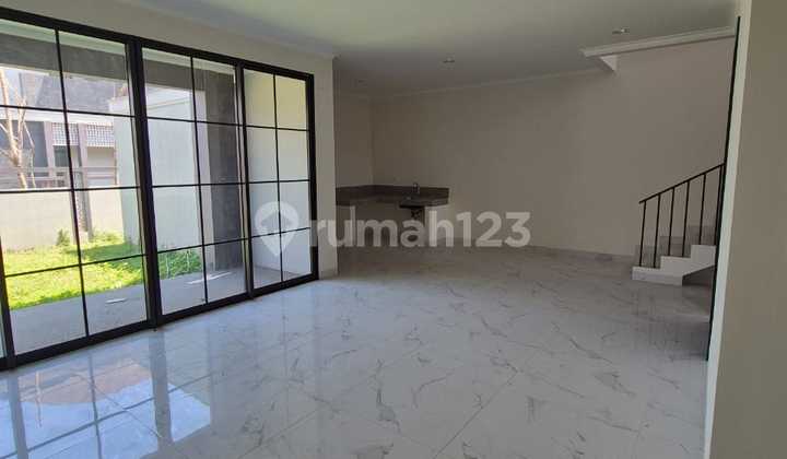 Sell Luxury House Free VAT at Podomoro Park, Bandung Sell Luxury House Free VAT at Podomoro Park, Bandung