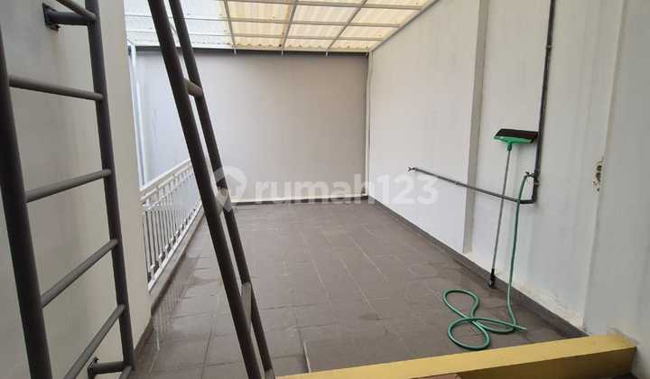 Sewa Rumah Siap Pakai di Podomoro Park 2