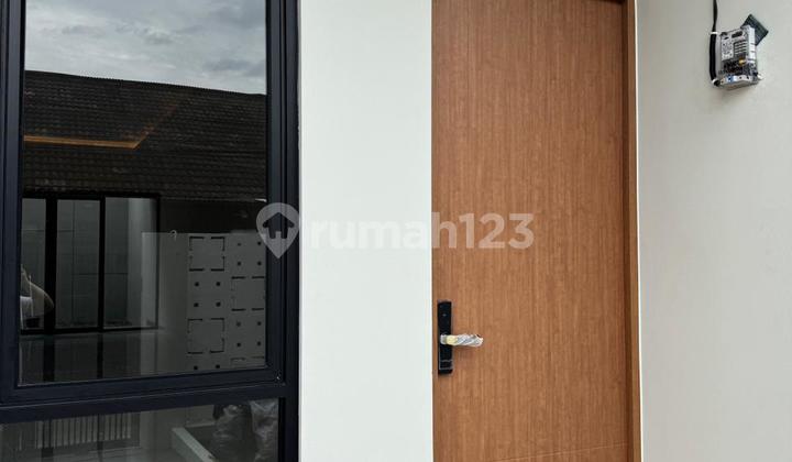 Dijual Rumah Baru 2 Lantai Siap Huni (Brand New) di Kopo Permai 2