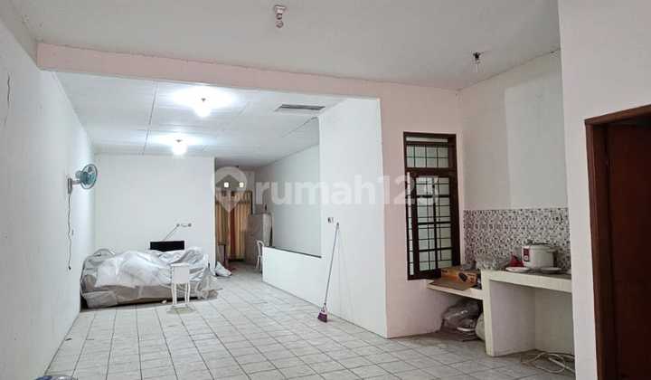 For Rent: Strategic and Busy Shop House in Taman Kopo Indah TKI 2 For Rent: Strategic and Busy Shop House in Taman Kopo Indah TKI 2