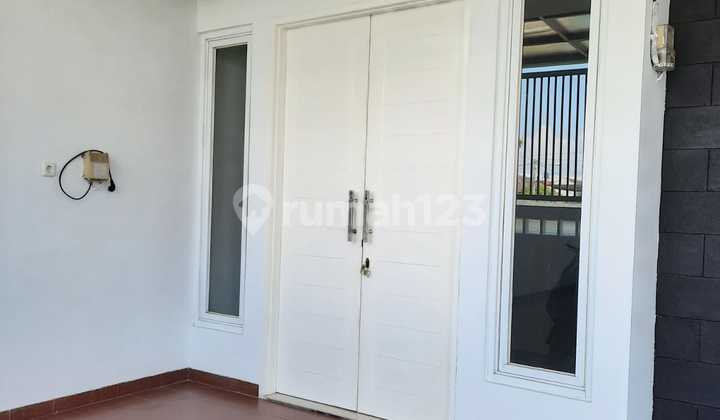 Disewakan Rumah Siap Huni di Taman Holis Indah 1