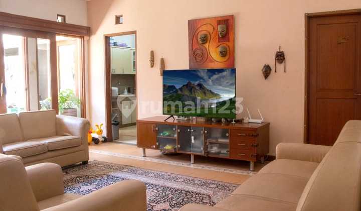 DI JUAL Rumah Besar,  Nyaman, Sejuk, Siap Huni. Di Pelajar Pejuang, KH. A. Dahlan