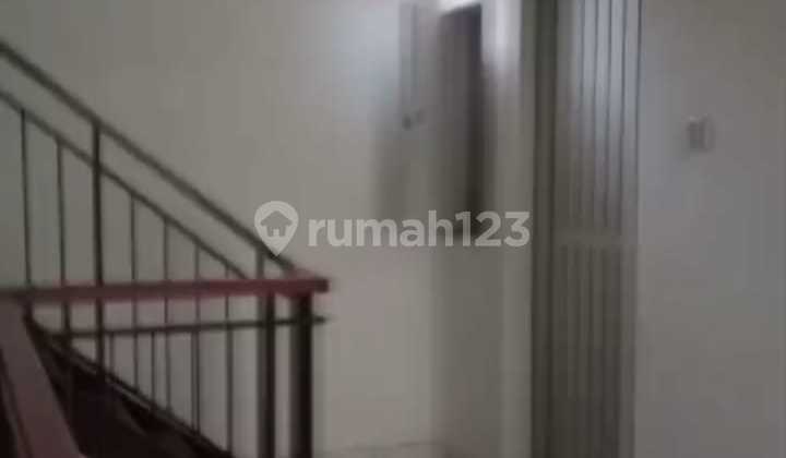 Disewakan Ruko 2,5 Lantai di Mekarwangi Bandung