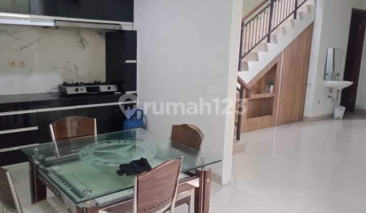 Disewakan Rumah 2 Lantai Minimalis Full Furnished di Cluster Buah Batu Disewakan Rumah 2 Lantai Minimalis Full Furnished di Cluster Buah Batu