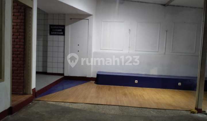 For Rent: Ready-to-Use Shophouse on Karapitan Street, Bandung For Rent: Ready-to-Use Shophouse on Karapitan Street, Bandung