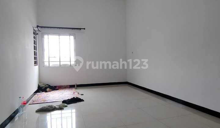 For Sale Ready-to-Occupy Minimalist House in Taman Kopo Indah 3 2