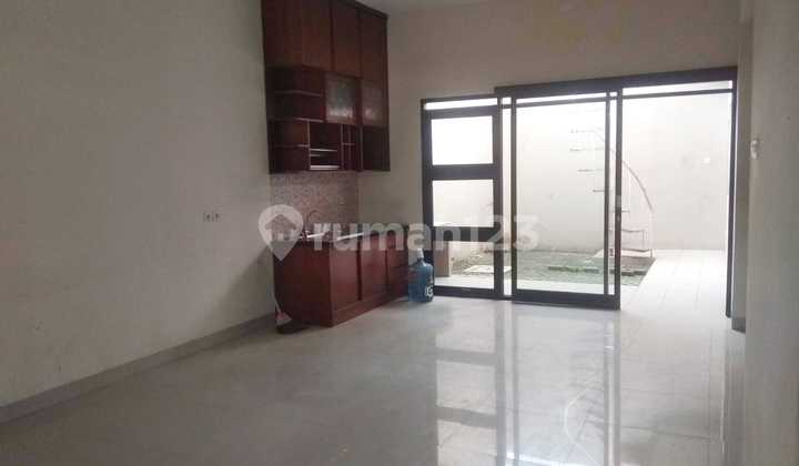 Disewakan Rumah Minimalis 2 Lantai di Komplek Kembar - Bkr 1