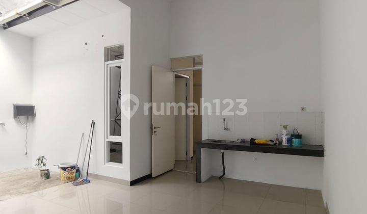 Minimalist House in Taman Kopo Indah Tki 5