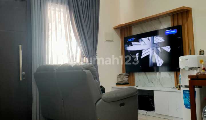 Dijual Rumah Nyaman Terawat Siap Huni di Podomoro Park 1