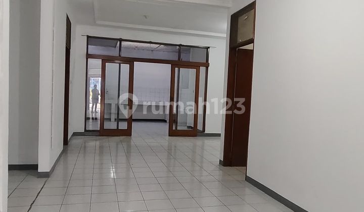 For Rent: Ready-to-Occupy House in Taman Kopo Indah 1