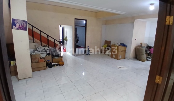 Jual Rumah di Mainroad Taman Kopo Indah Tki 1