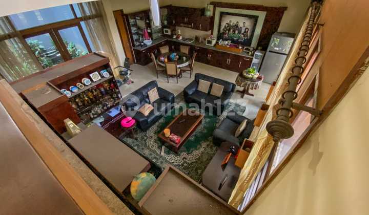 Dijual Rumah Lux Semi Furnished Akses Strategis Turangga, Bandung