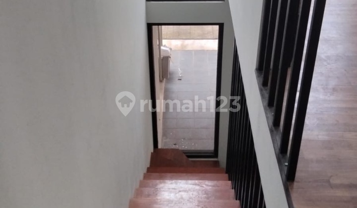 Jual Rumah Baru 2 Lantai di Leuwi Sari 