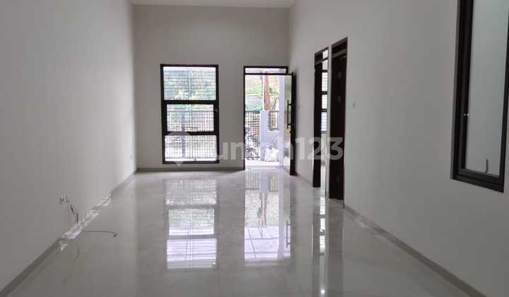 Jual Rumah Cantik Baru Renov di Taman Kopo Indah Tki 2 Jual Rumah Cantik Baru Renov di Taman Kopo Indah Tki 2