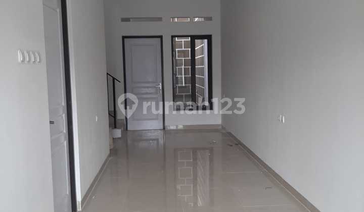 Disewakan Rumah Baru Minimalis 2 Lantai di Sayap Reog -Turangga Disewakan Rumah Baru Minimalis 2 Lantai di Sayap Reog -Turangga