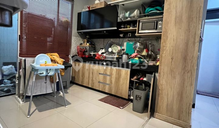 Jual Rumah Siap Pakai di Taman Kopo Indah 5, Redwood 2