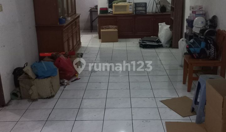 DIJUAL RUMAH AREA TENGAH KOTA SAYAP PASIRKALIKI Bandung 