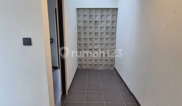 Sell Charming Luxury House in Summarecon Bandung 2