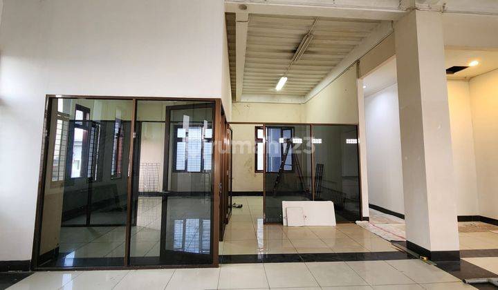 Di sewakan Ruang Usaha 3 Lt. Siap Pakai Mainroad Soekarno Hatta, Karasak. 2