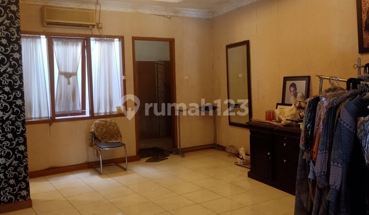 Dijual Tempat Usaha di Karapitan Ex Butik