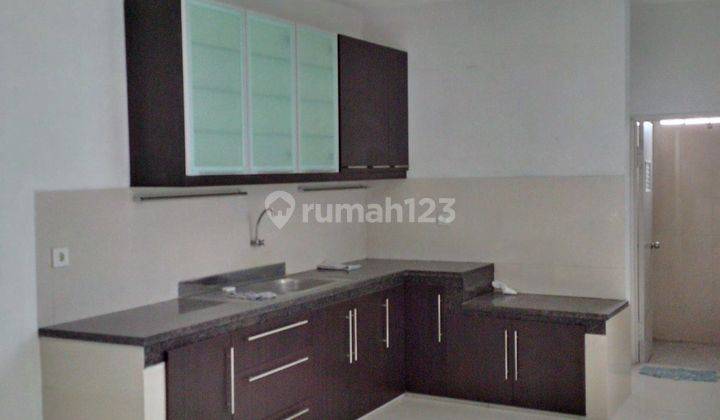 Disewakan Rumah Full Furnished di Cluster Jl Peta ( Taman Anggrek) 2
