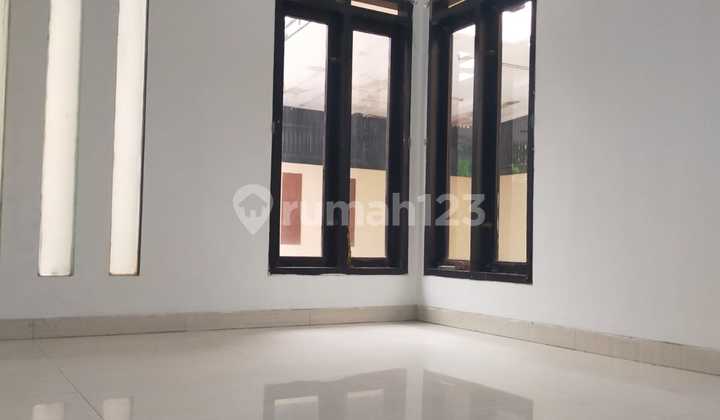 Dijual Rumah Lux di Taman Kopo Indah Tki 3 Dijual Rumah Lux di Taman Kopo Indah Tki 3