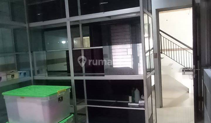 Rumah klinik disewakan untuk usaha, kondisi bagus 8