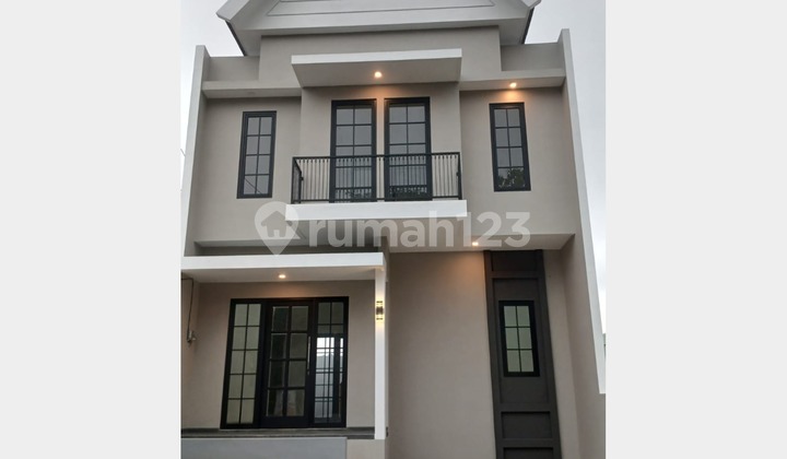 Rumah 2 Lantai Dekat Kampus Malang, di Kota Malang Rumah 2 Lantai Dekat Kampus Malang, di Kota Malang