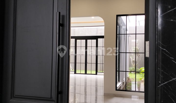 Rumah Bagus Di Wiyung Royal Residence Dekat Graha Family Dan Pakuwon Mall