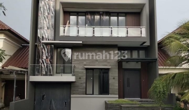 Rumah Bagus HGB Fullerton Crystal Golf Rafles Citraland Surabaya Dekat Pakuwon Indah Graha Family Rumah Bagus HGB Fullerton Crystal Golf Rafles Citraland Surabaya Dekat Pakuwon Indah Graha Family